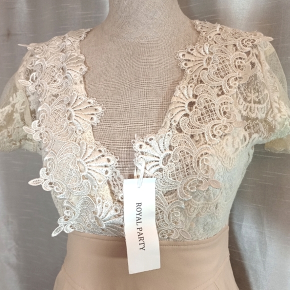 Royal Party Dress, TAG, Mini Ivory Lace Empire Waist, beige Skirt+Camisole, 6 - Picture 3 of 14